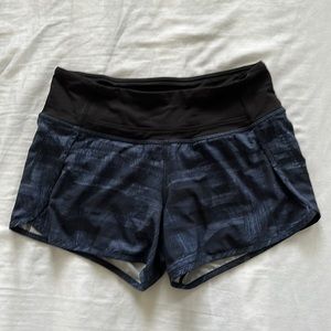 Lululemon Speed Up Lined Mid Rise 3 in short